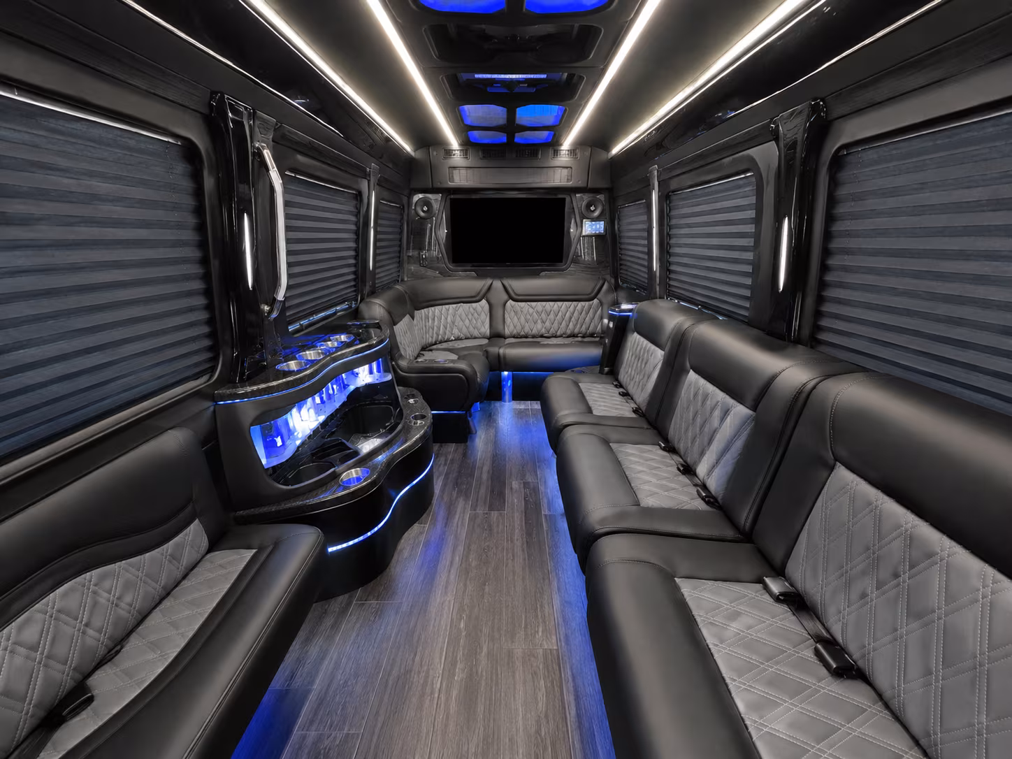portsmouth 40 passenger party bus